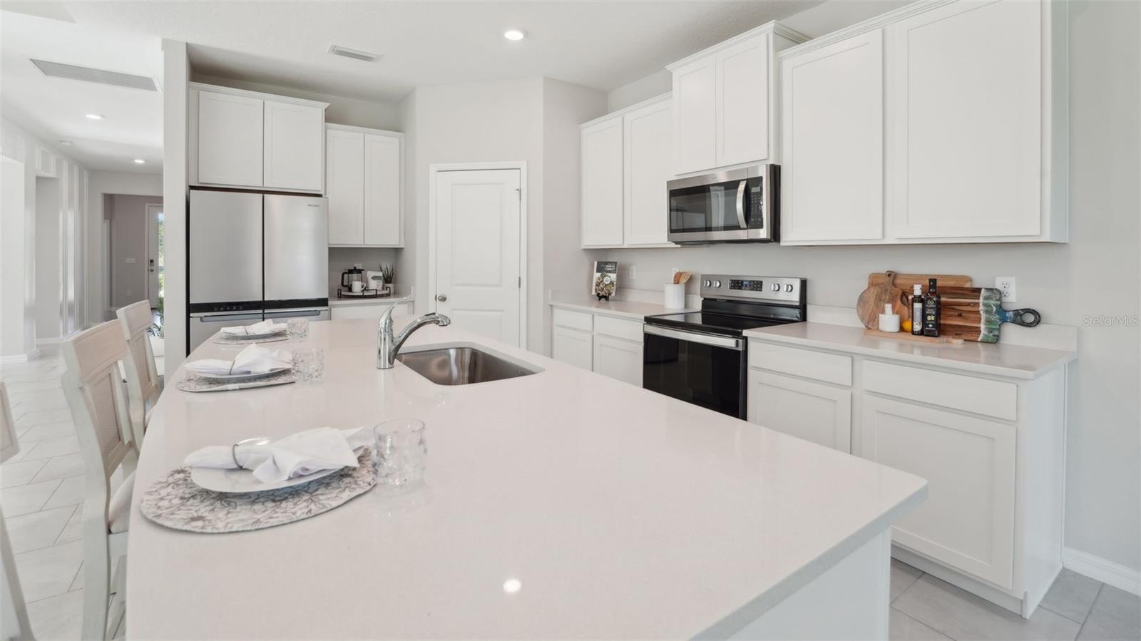 2034 STRATTEN DR — photo 16
