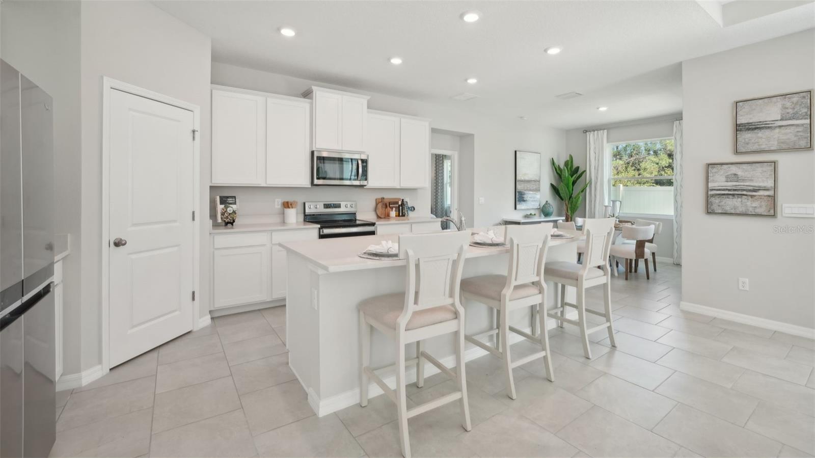 2034 STRATTEN DR — photo 14