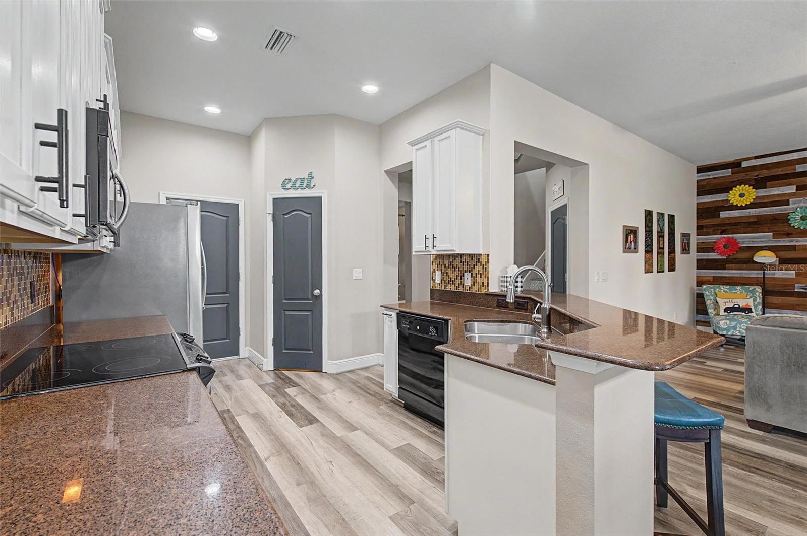 2622 RED FERN DR — photo 12