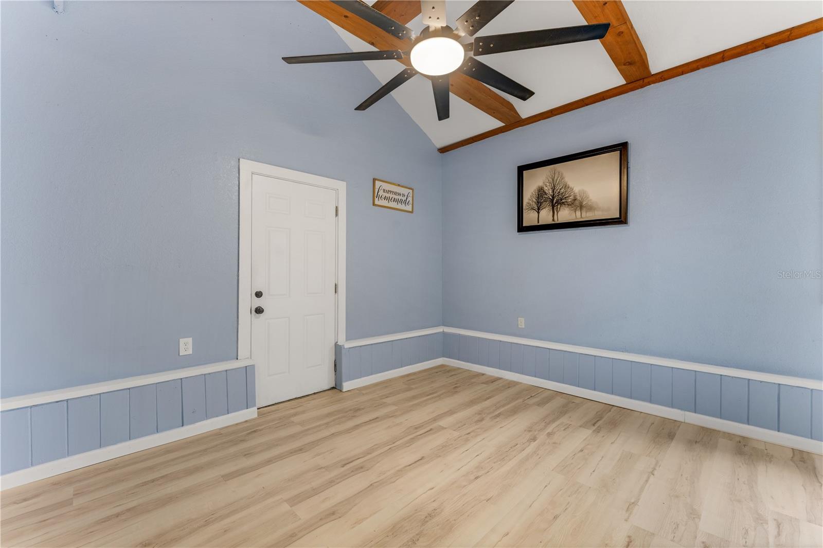 5651 ORANGE GROVE AVE — photo 28
