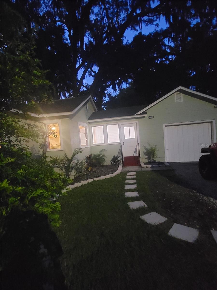 5651 ORANGE GROVE AVE — photo 4