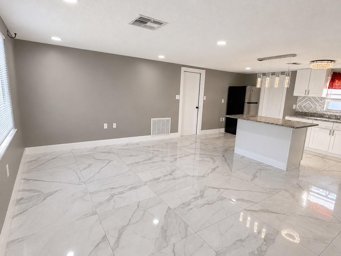 9015 PROSPERITY LN — photo 4