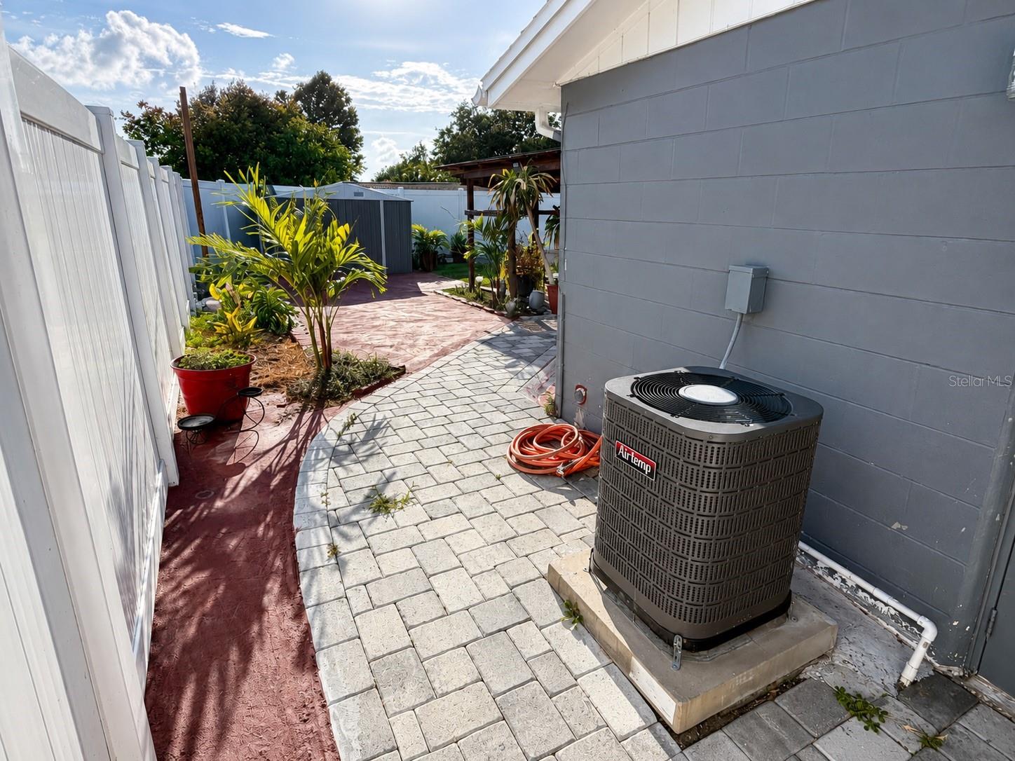 9015 PROSPERITY LN — photo 17