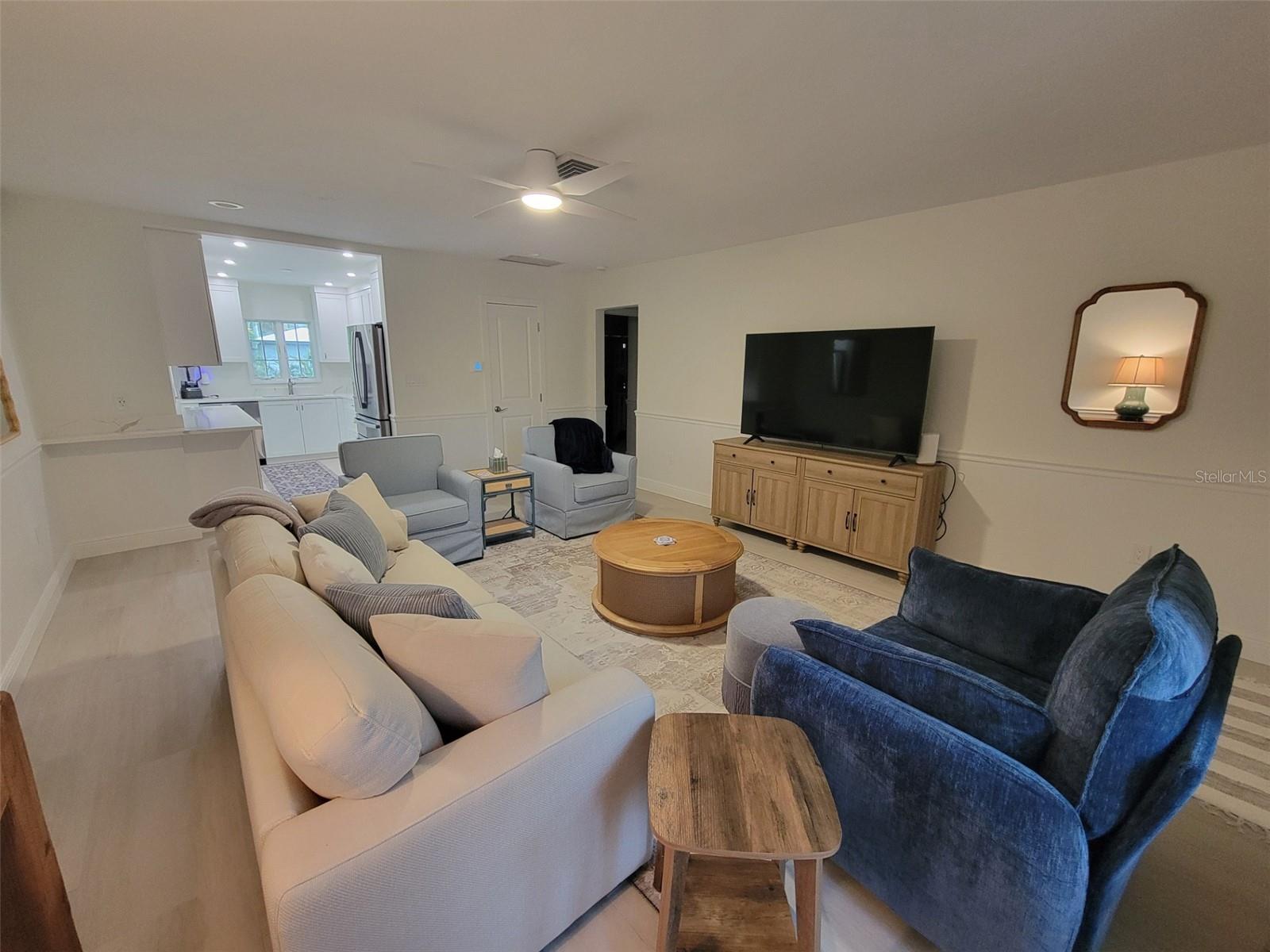 323 MADISON DR — photo 5