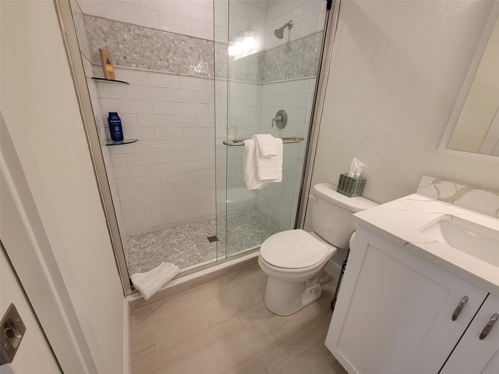 323 MADISON DR — photo 13