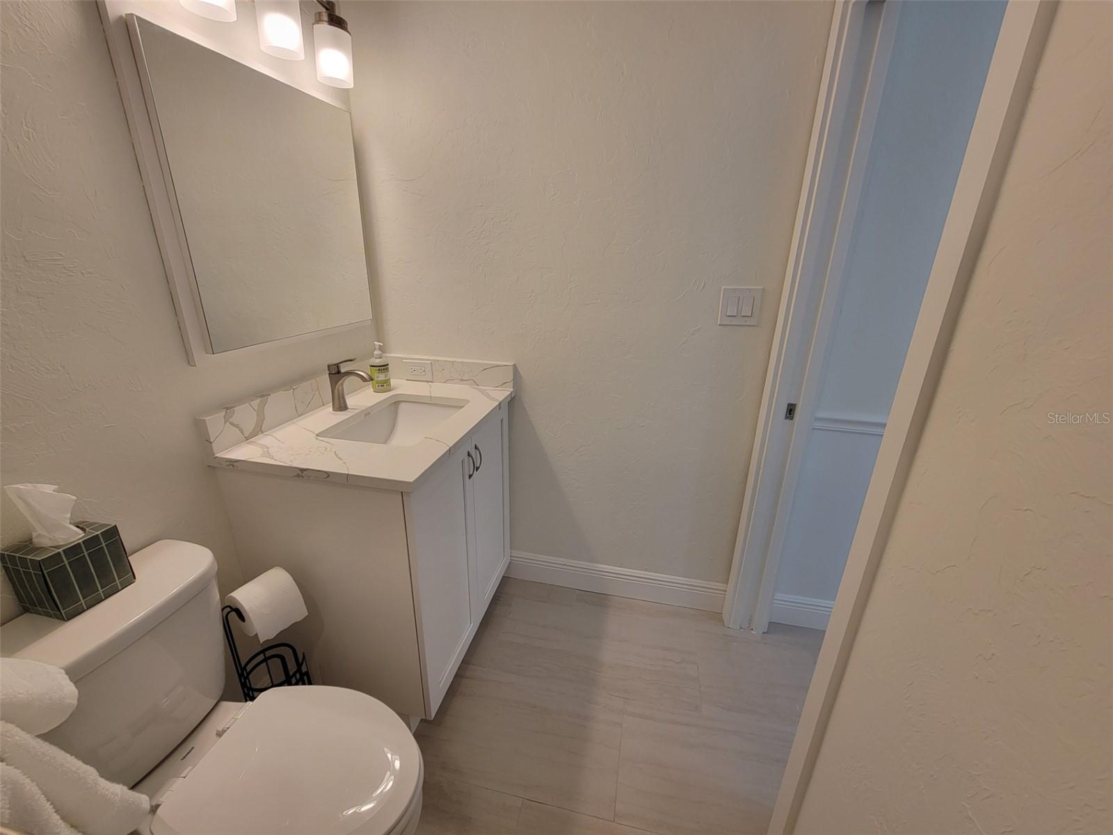 323 MADISON DR — photo 14