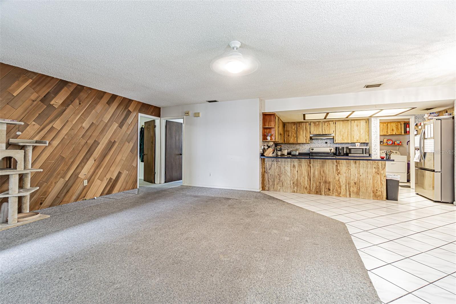 18425 SWAN LAKE DR — photo 28