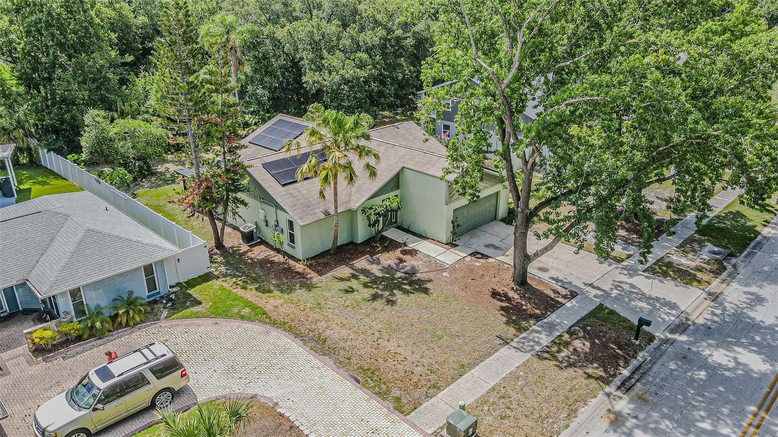 18425 SWAN LAKE DR — photo 9