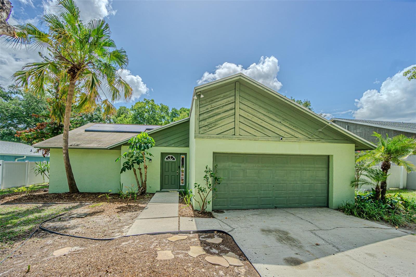 18425 SWAN LAKE DR — photo 16