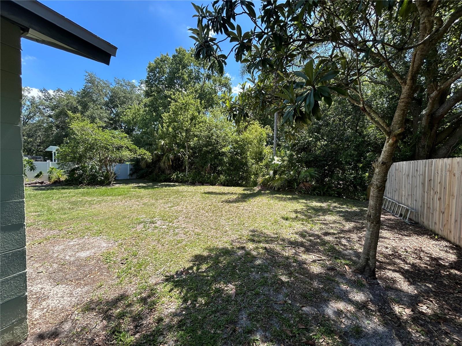 18425 SWAN LAKE DR — photo 52