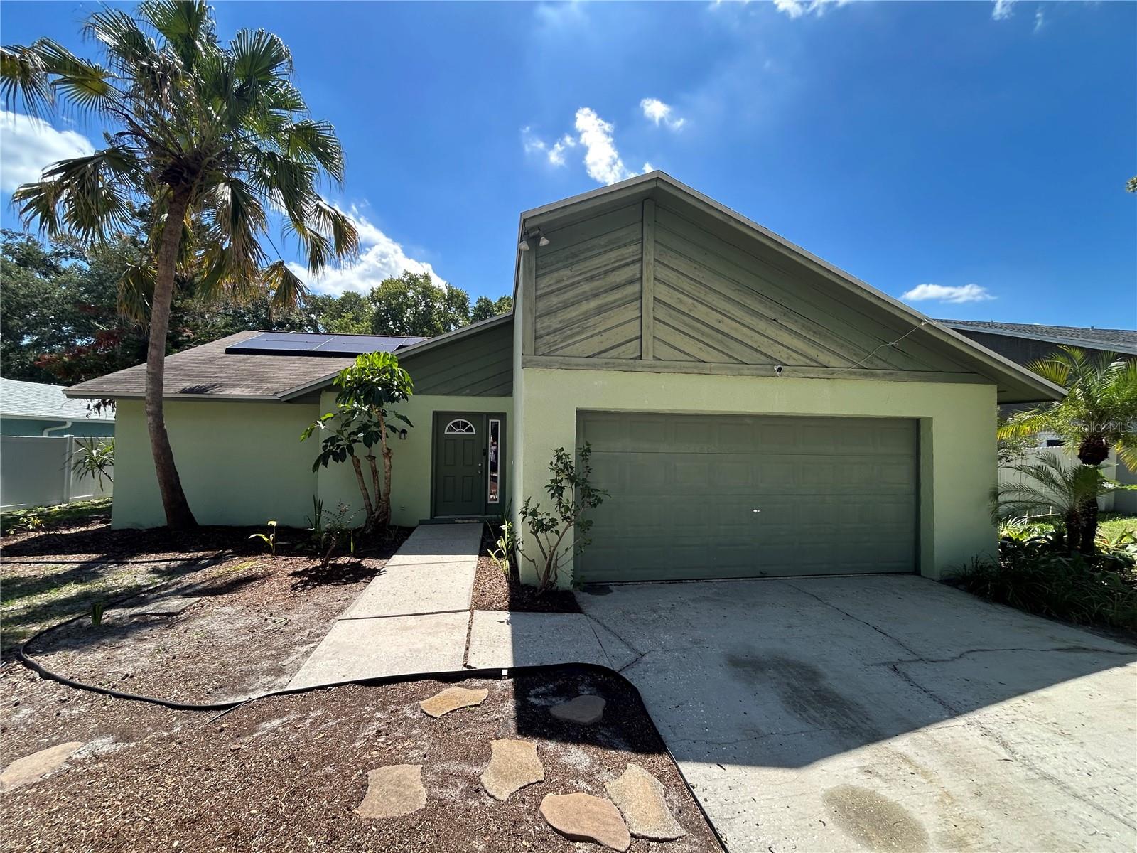 18425 SWAN LAKE DR — photo 17
