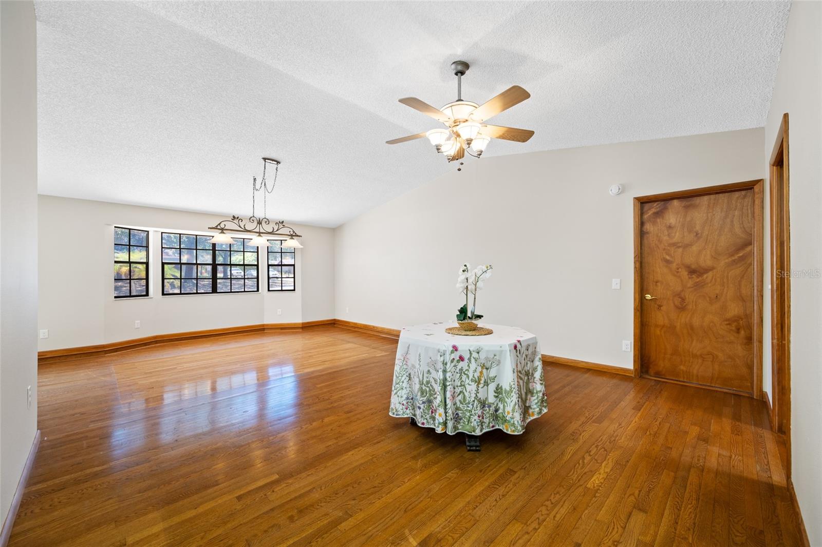 2409 OSPREY AVE — photo 9
