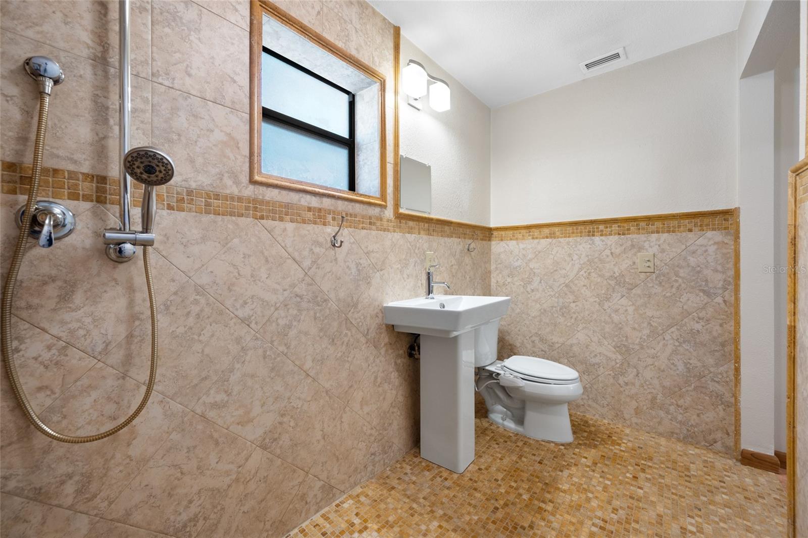 2409 OSPREY AVE — photo 28