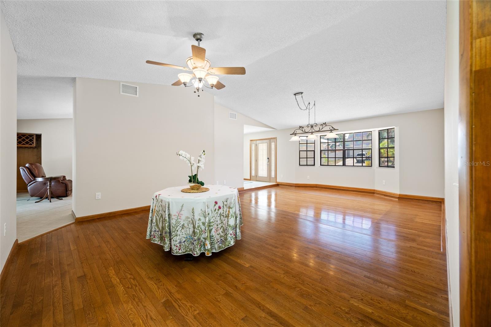 2409 OSPREY AVE — photo 8