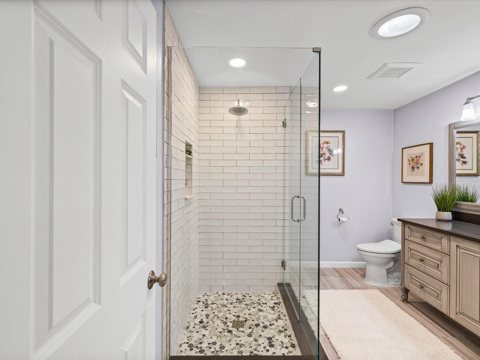 2285 WATROUS DR — photo 16