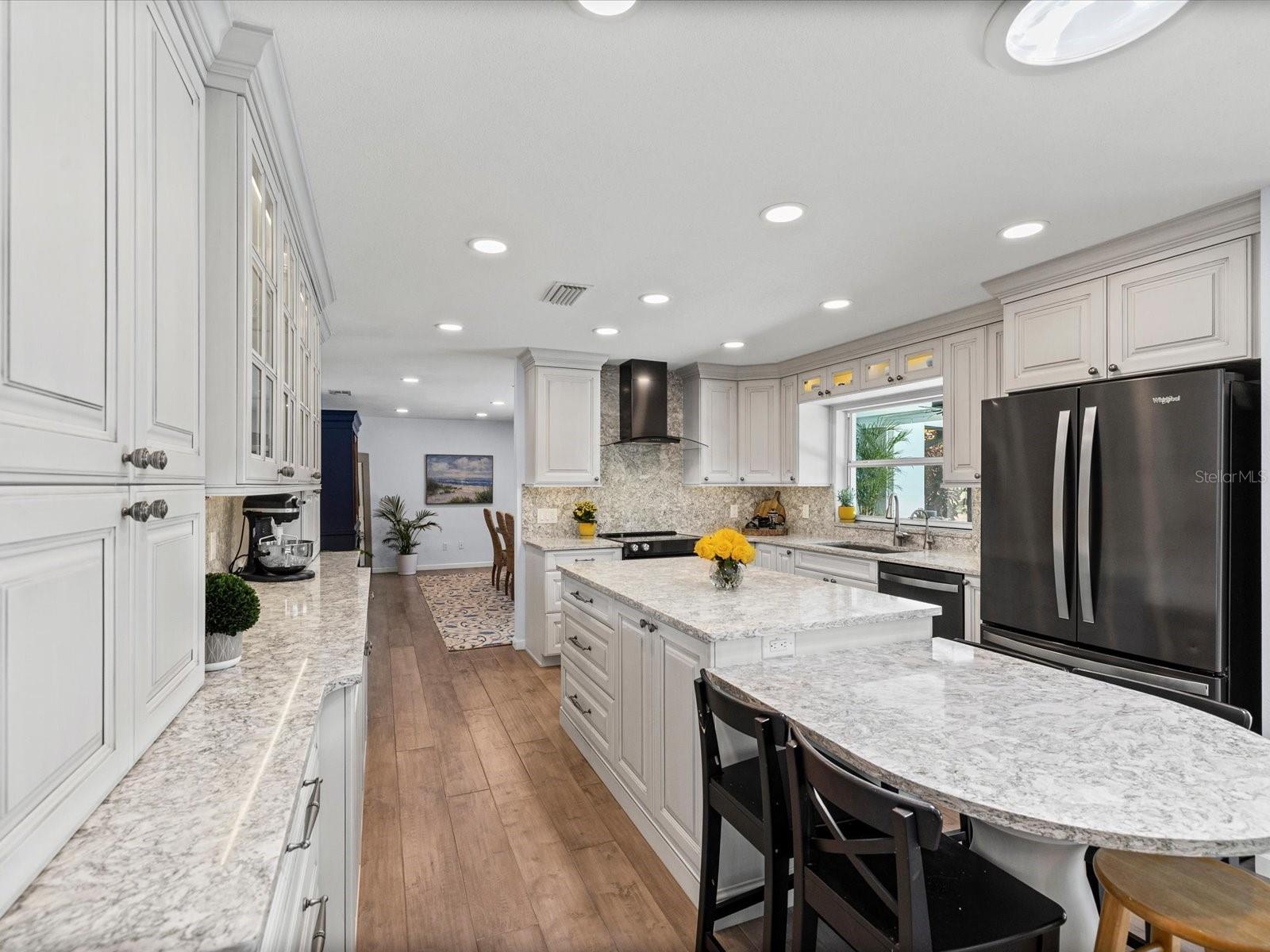 2285 WATROUS DR — photo 24