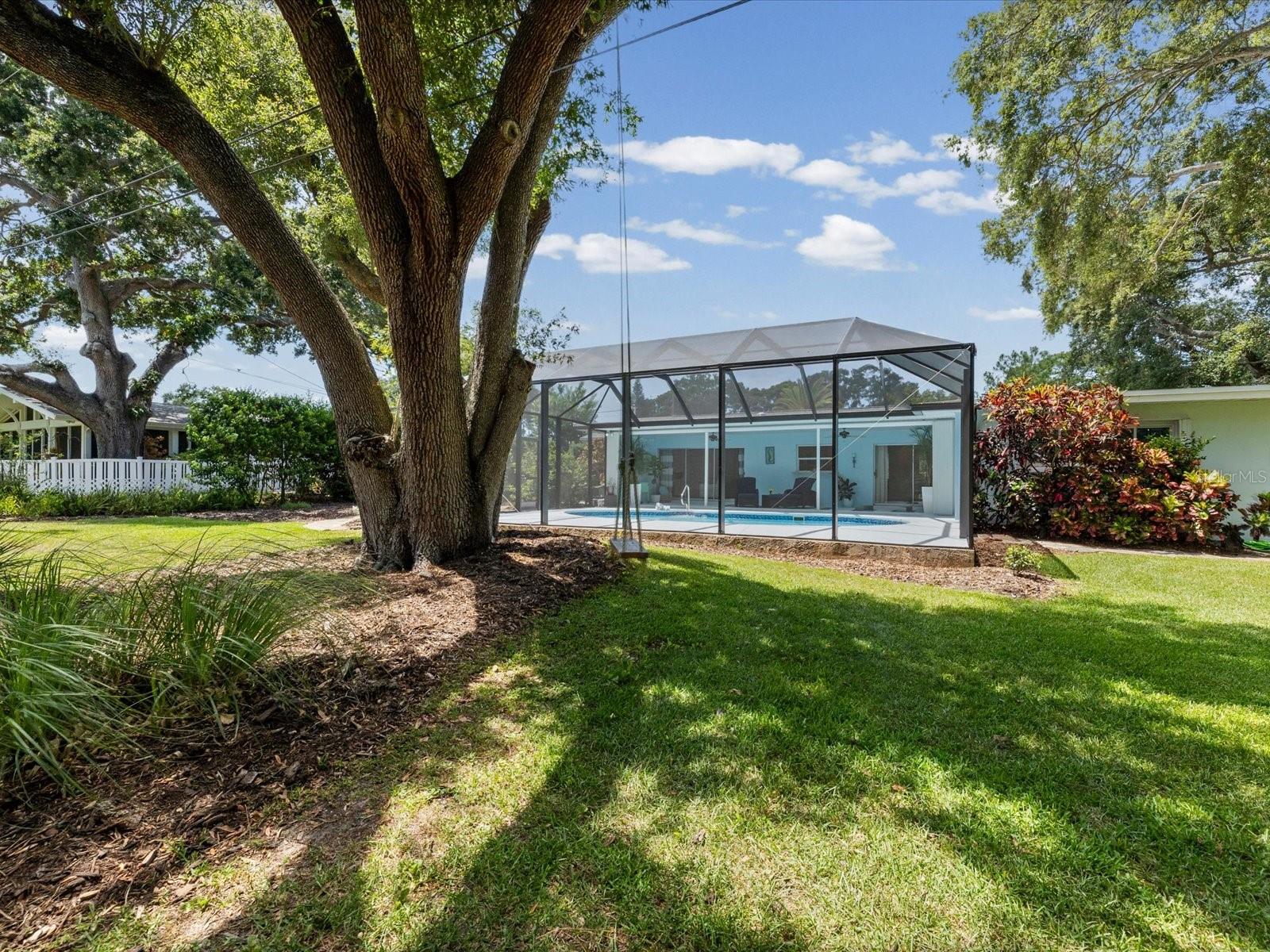 2285 WATROUS DR — photo 47