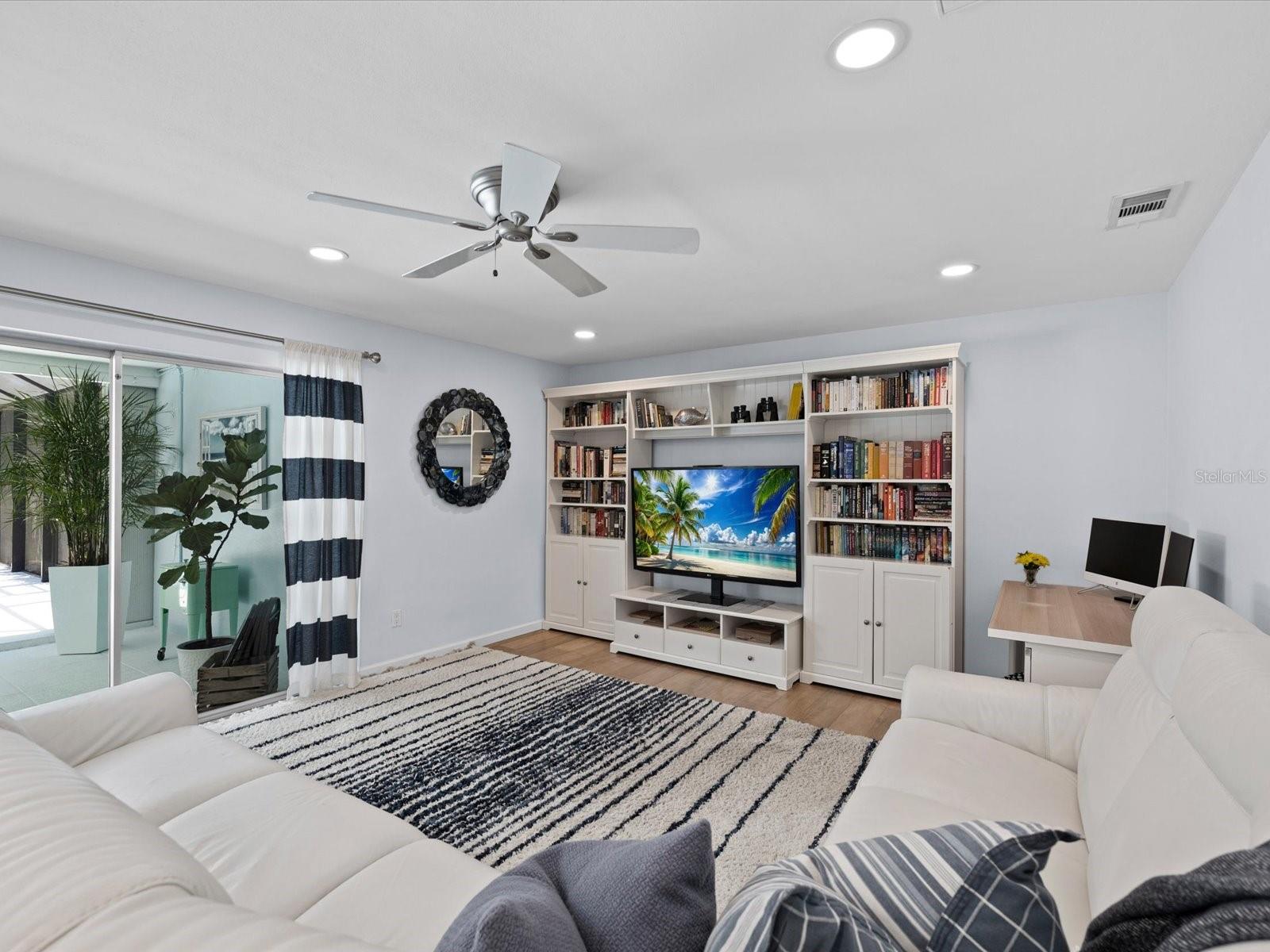 2285 WATROUS DR — photo 28
