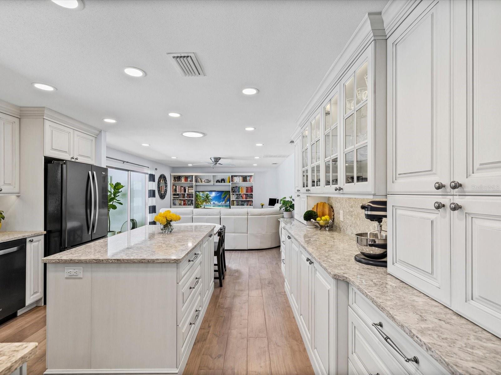 2285 WATROUS DR — photo 20