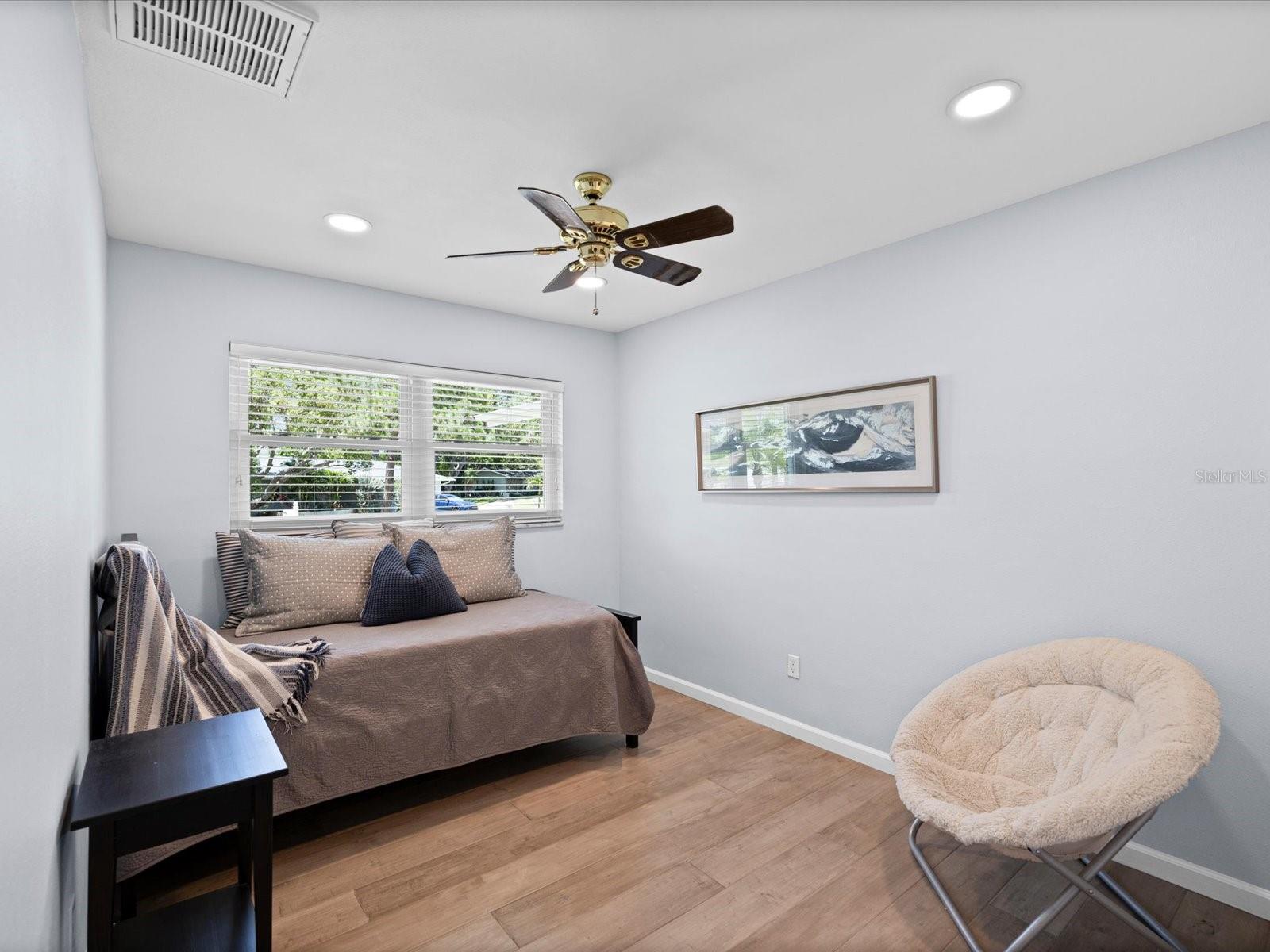 2285 WATROUS DR — photo 35
