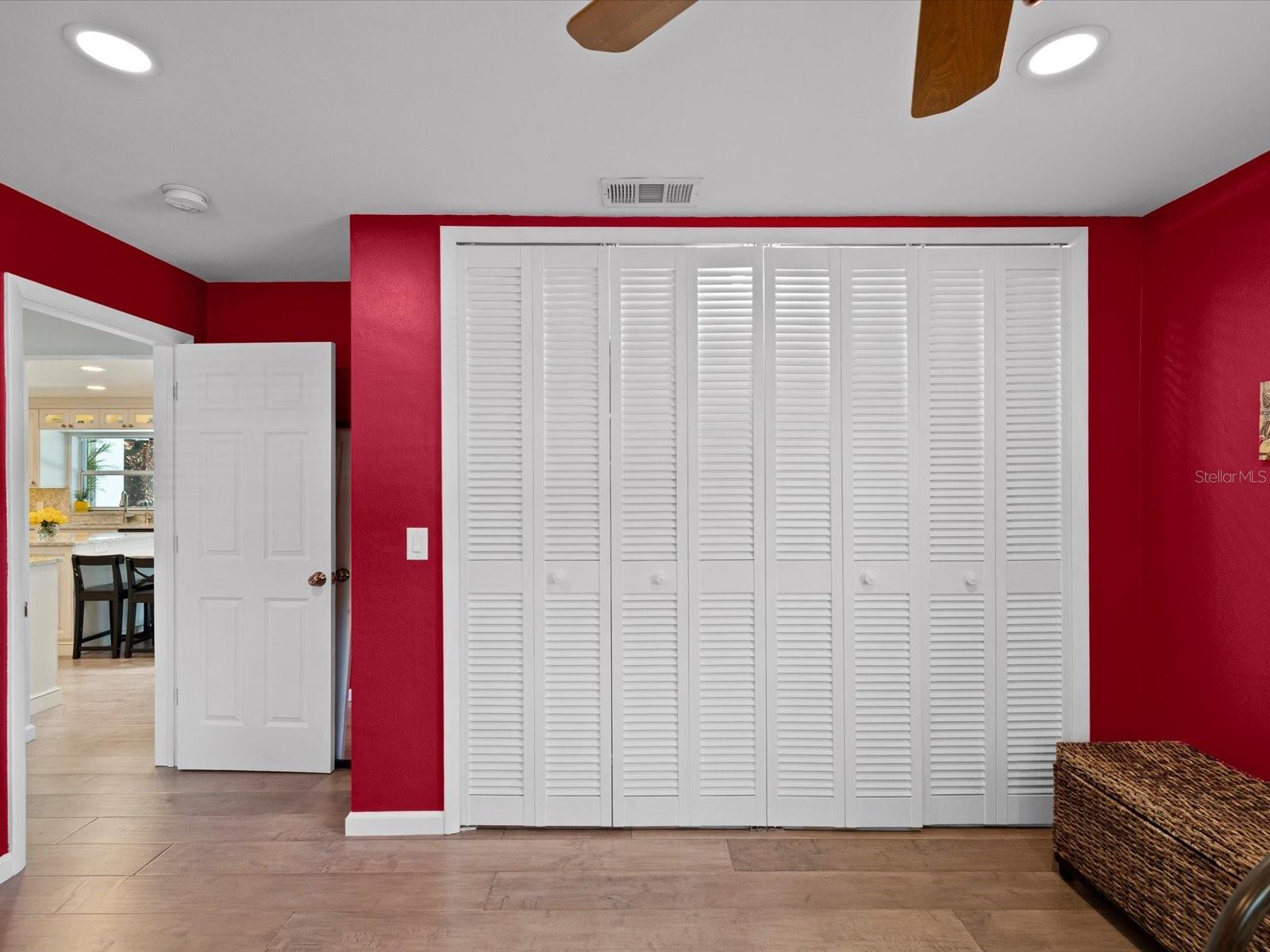 2285 WATROUS DR — photo 31