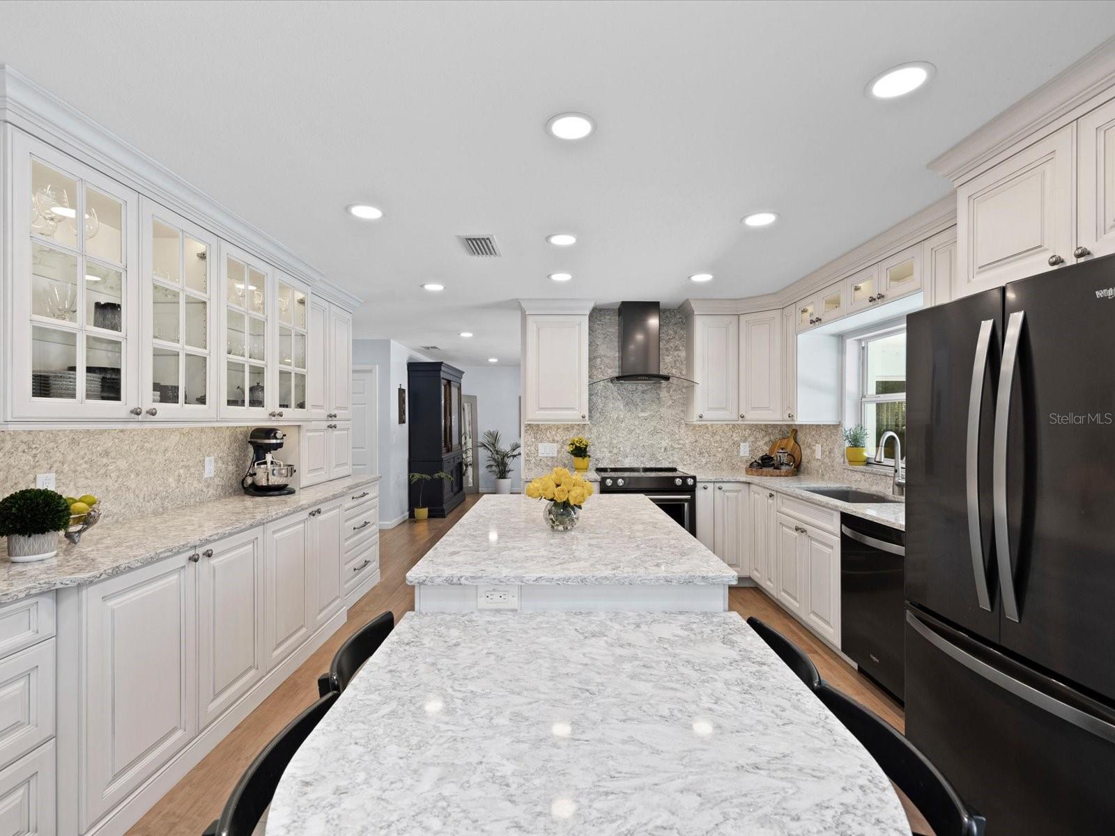 2285 WATROUS DR — photo 26