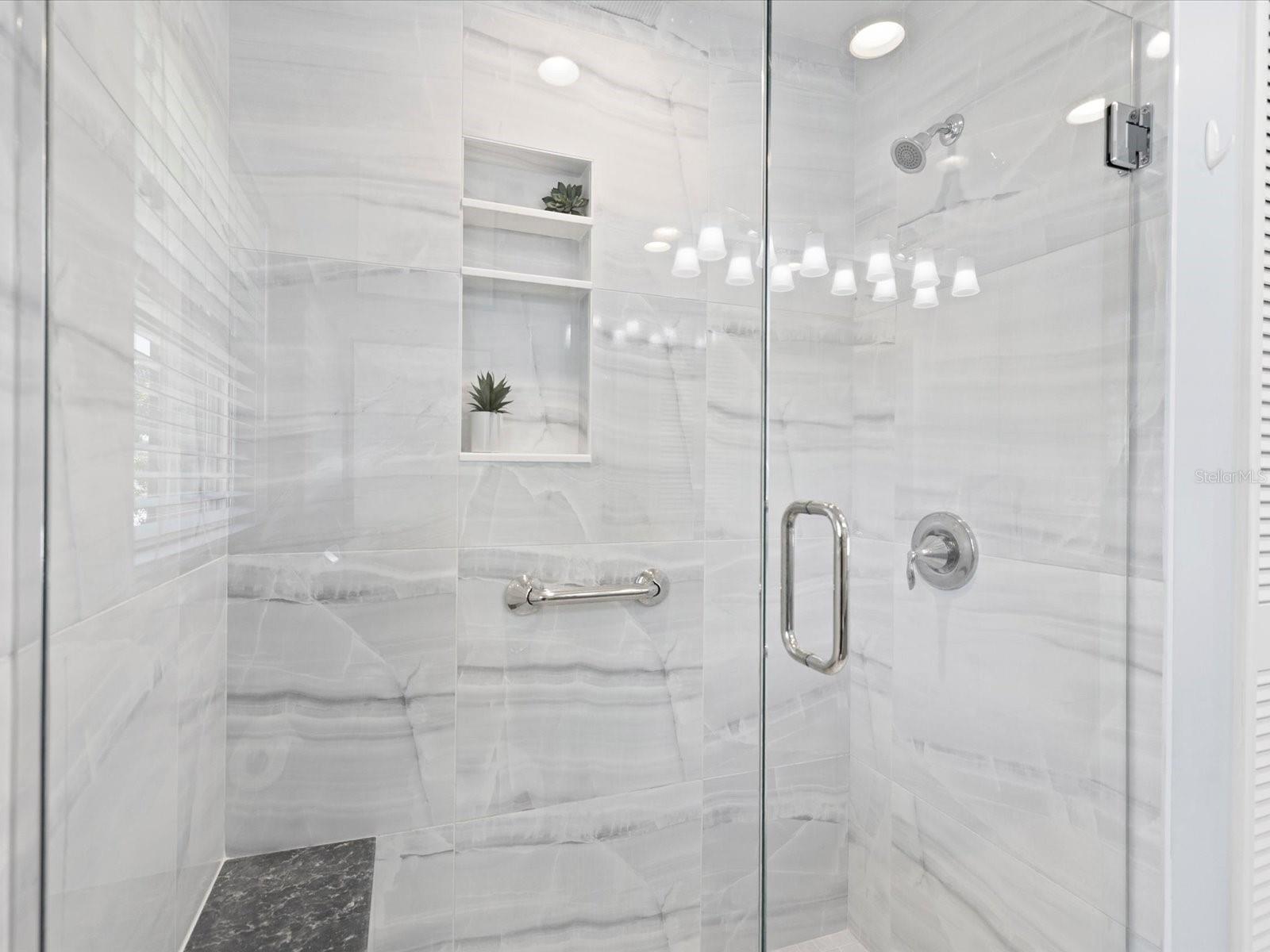 2285 WATROUS DR — photo 34