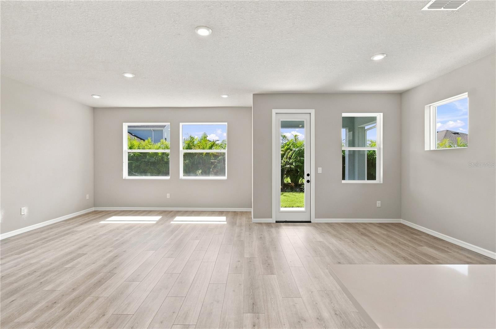 5133 CREEK SAND DR — photo 8