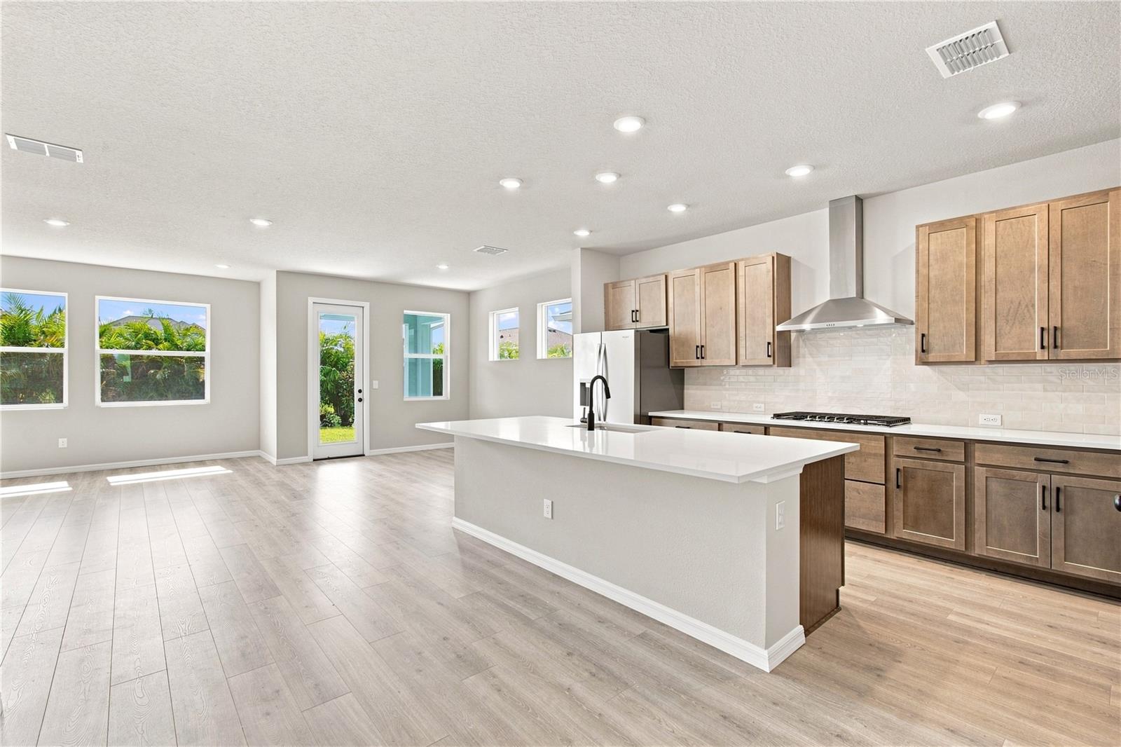 5133 CREEK SAND DR — photo 3