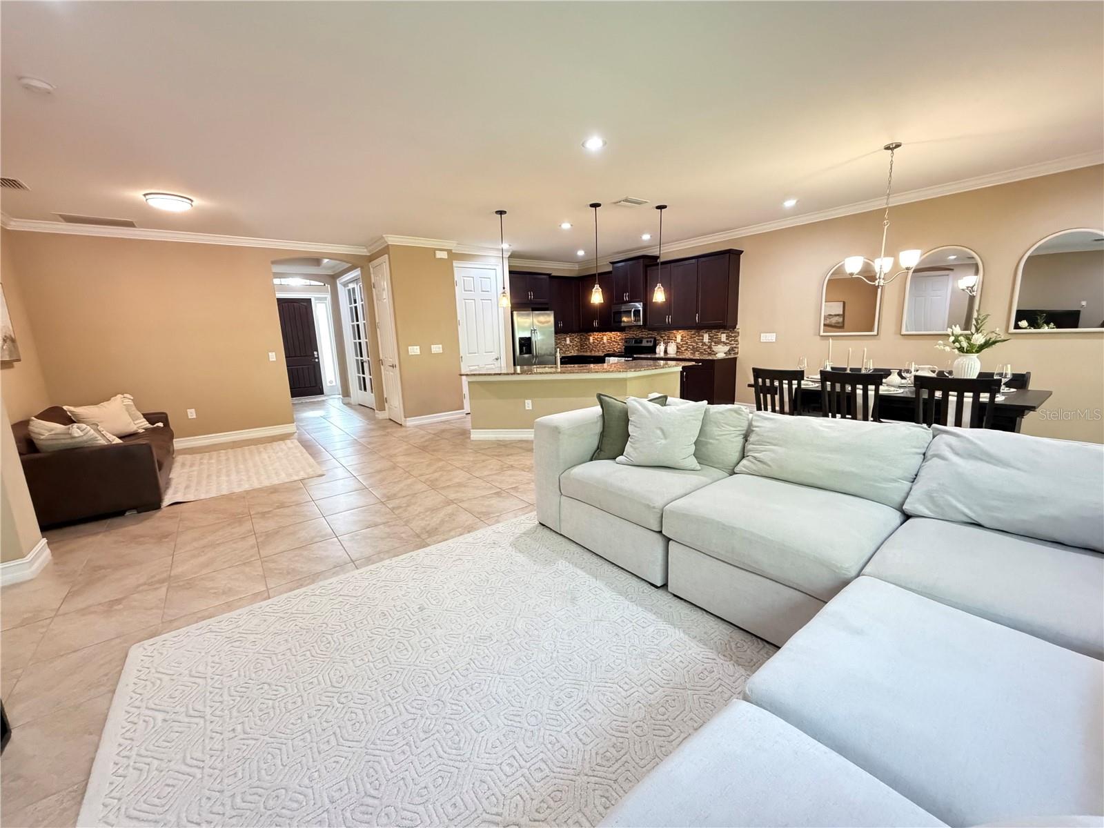 1015 BLUFFWOOD DR — photo 6