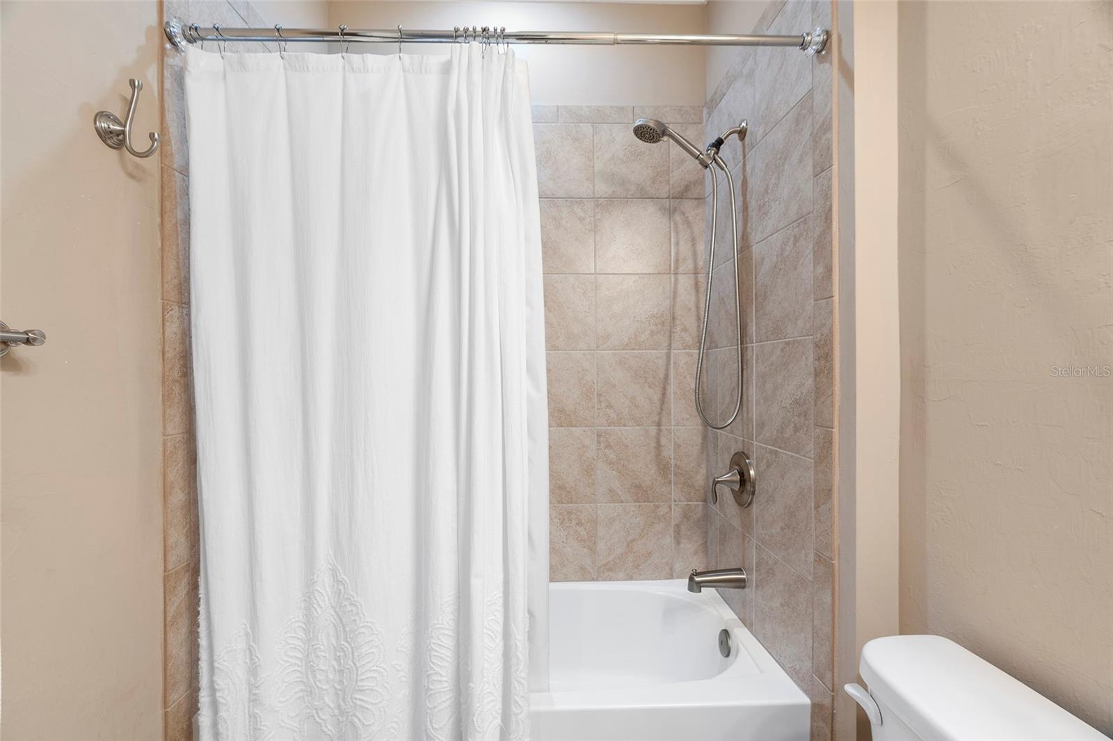 1015 BLUFFWOOD DR — photo 27