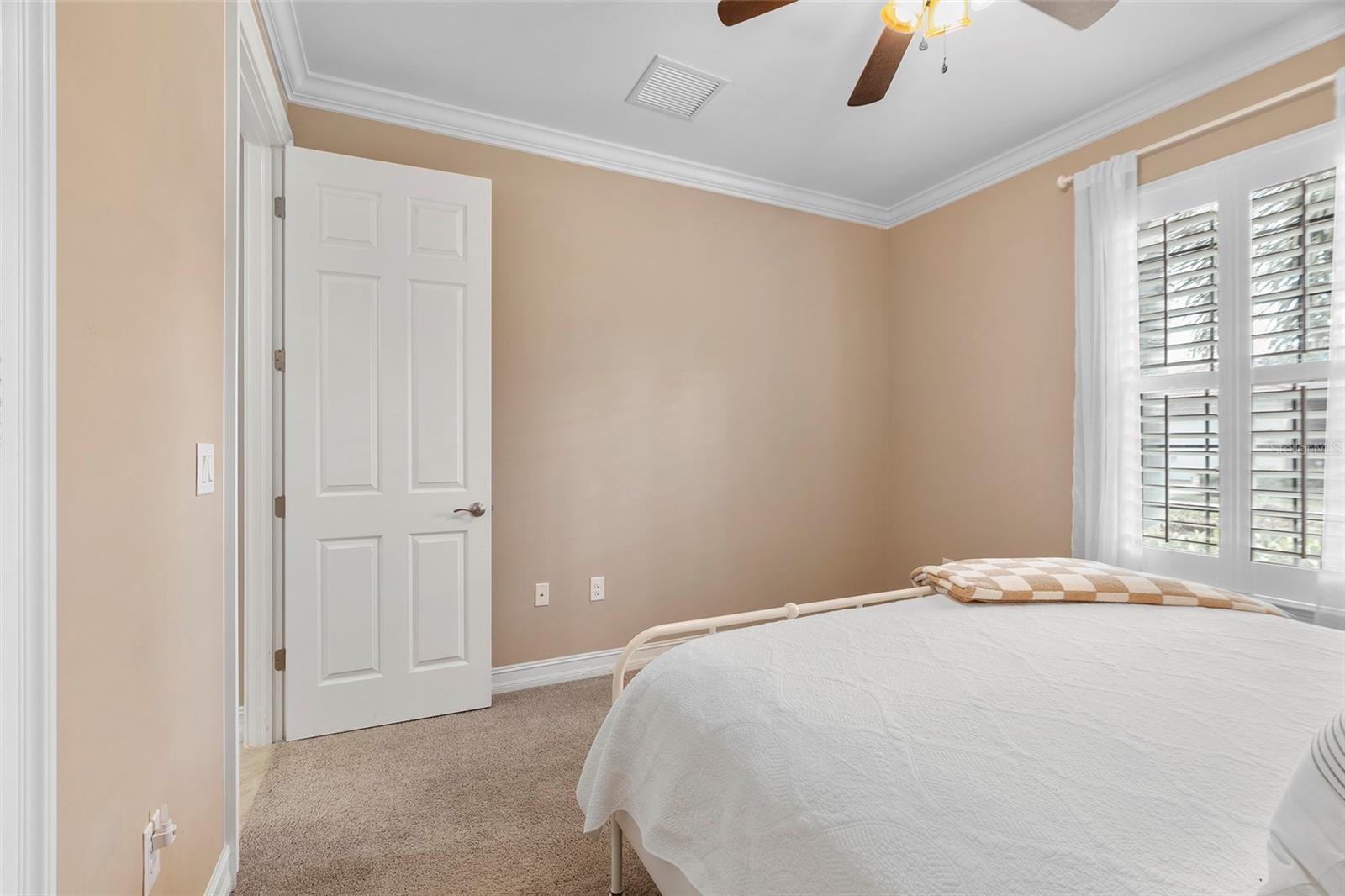 1015 BLUFFWOOD DR — photo 25