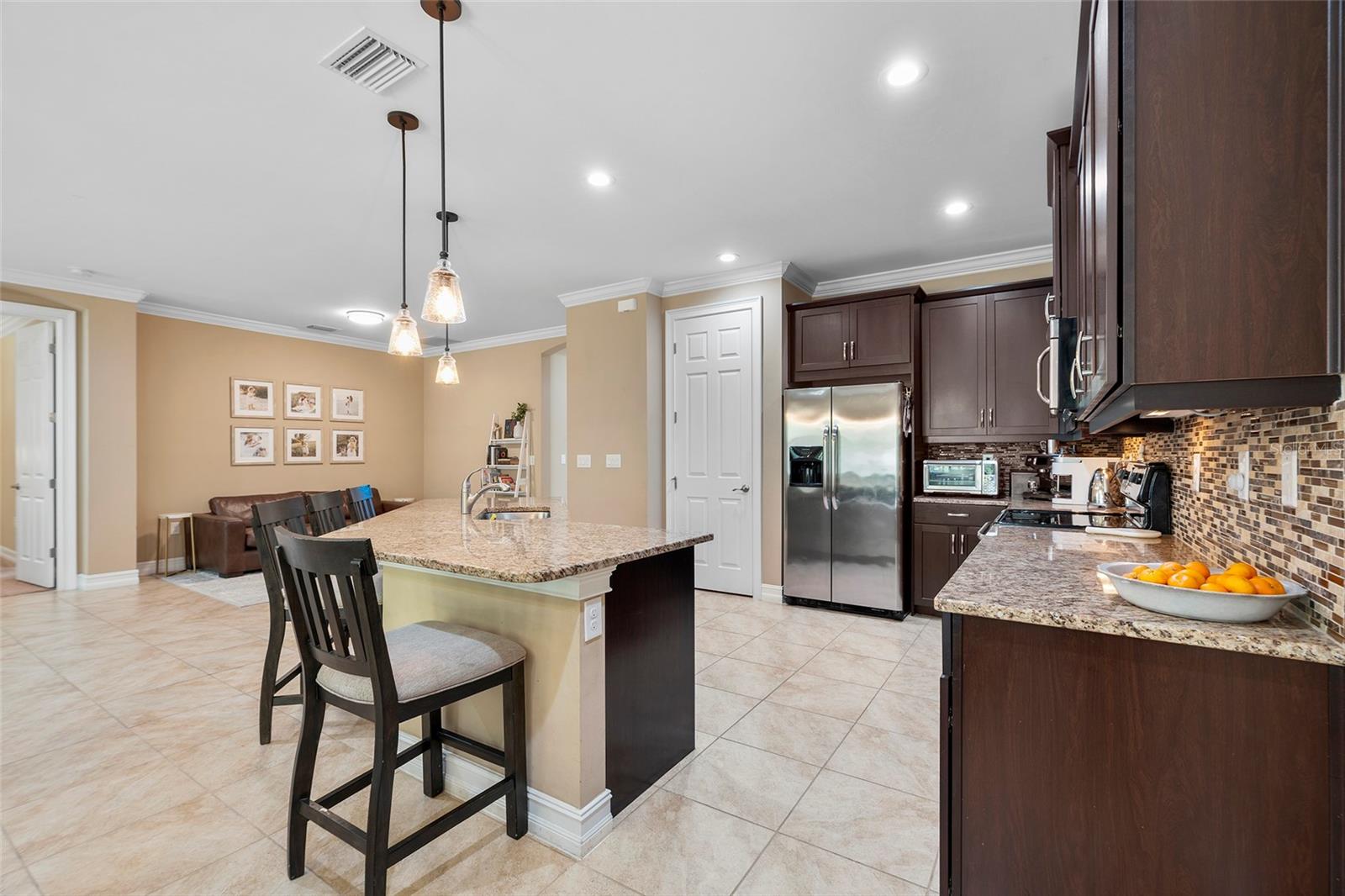 1015 BLUFFWOOD DR — photo 11