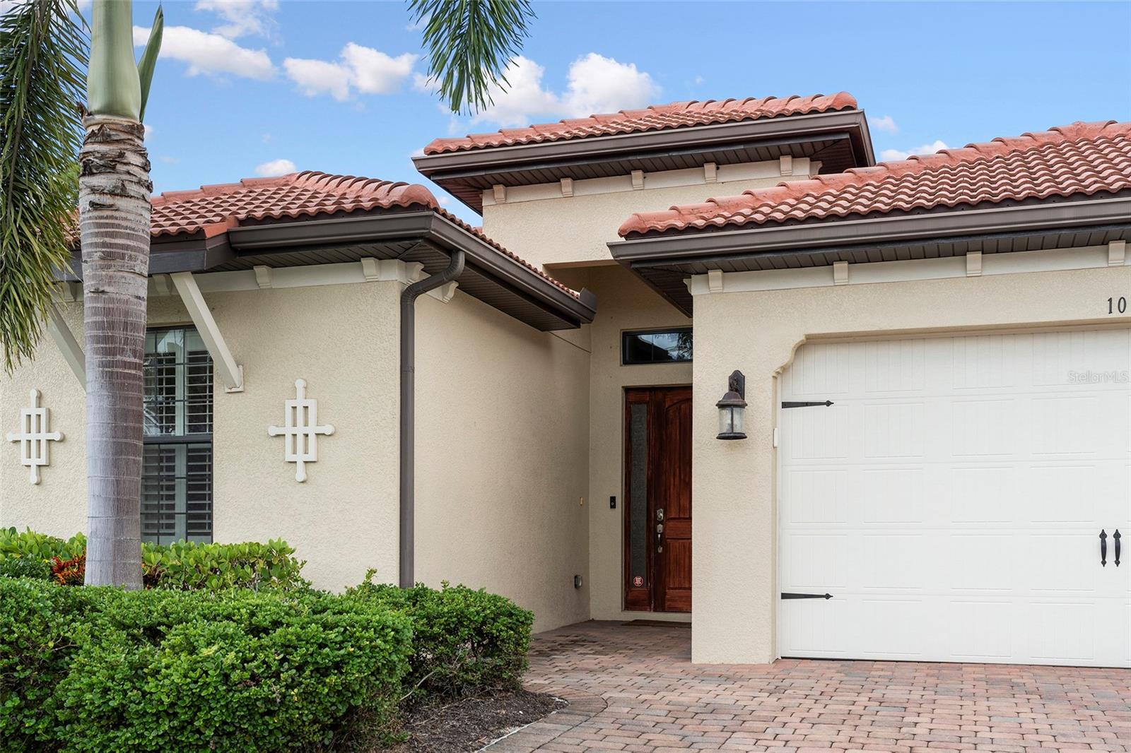 1015 BLUFFWOOD DR — photo 4