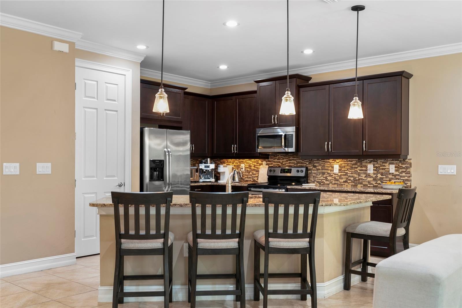 1015 BLUFFWOOD DR — photo 12