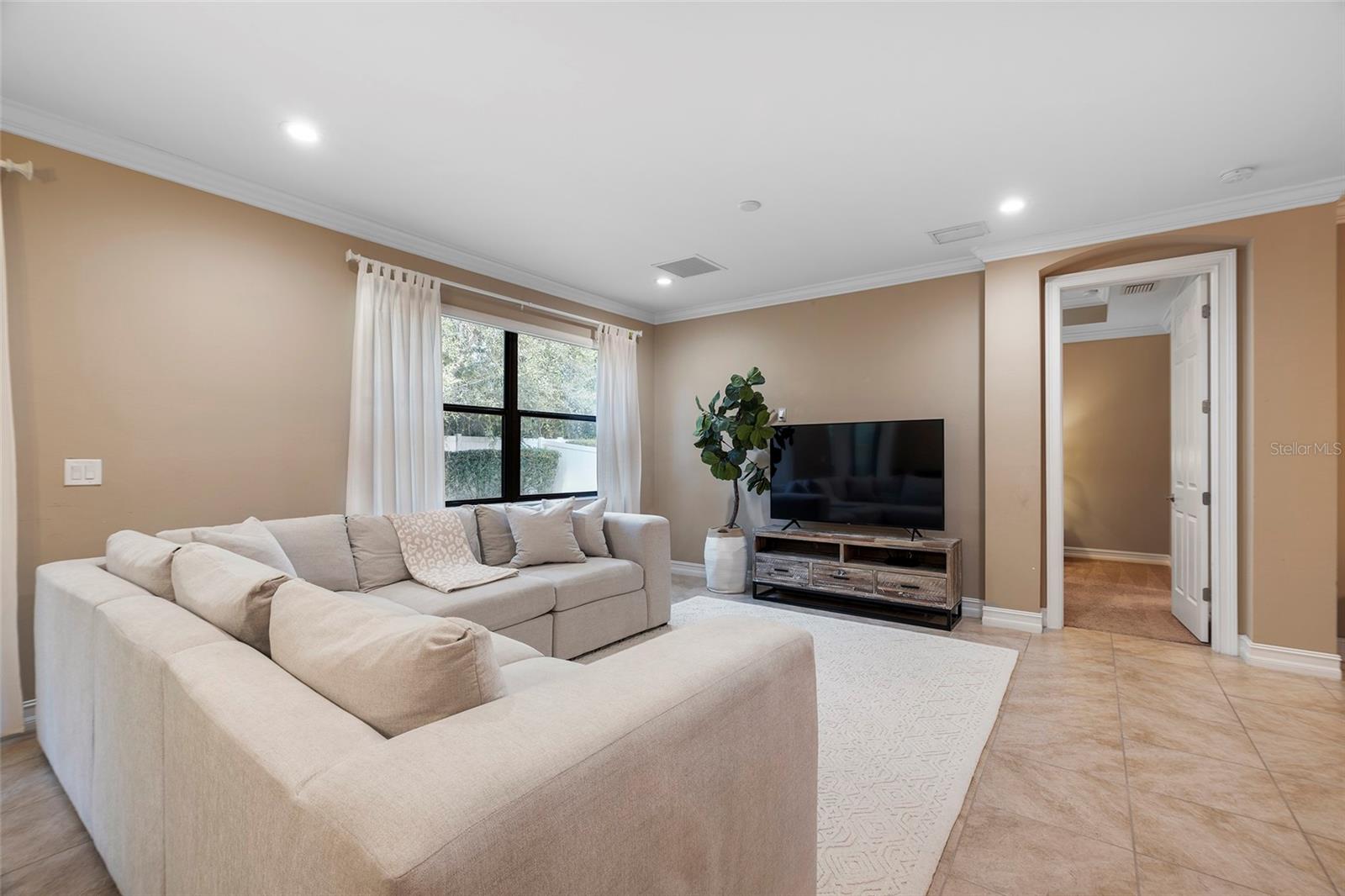 1015 BLUFFWOOD DR — photo 7