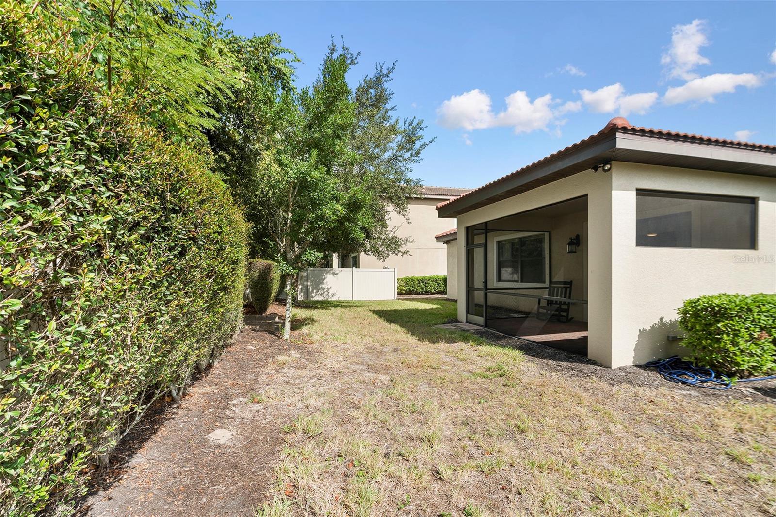1015 BLUFFWOOD DR — photo 36
