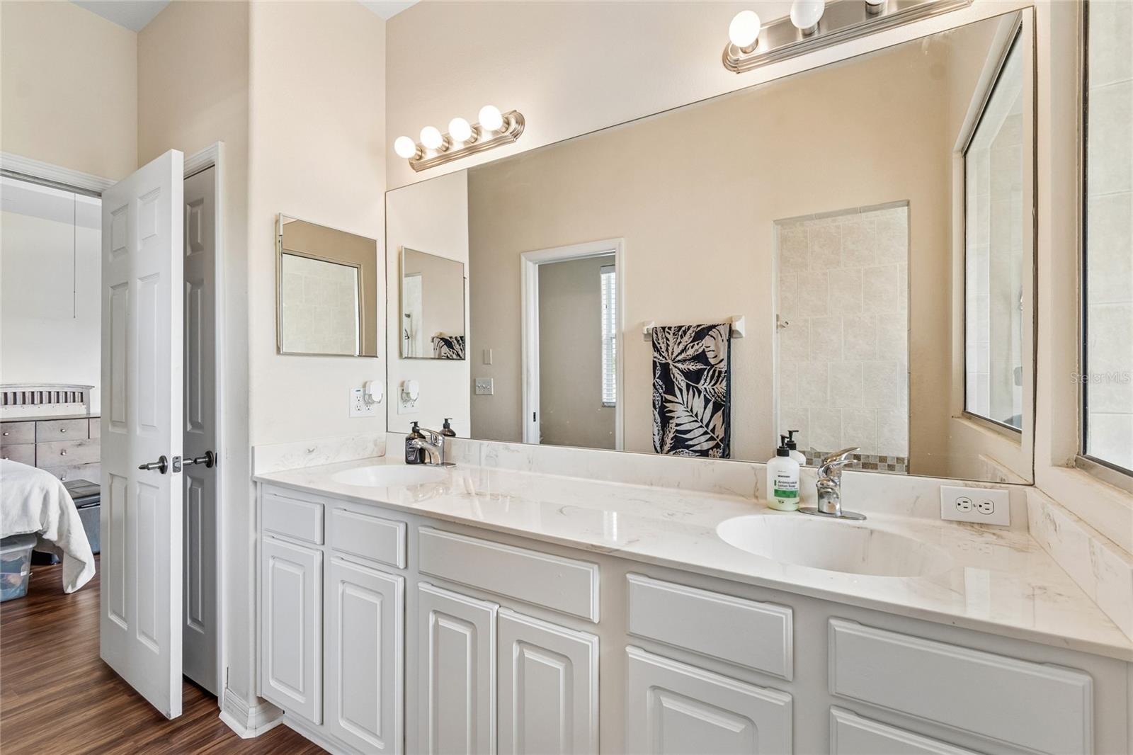 21041 SUNPOINT WAY #201 — photo 33