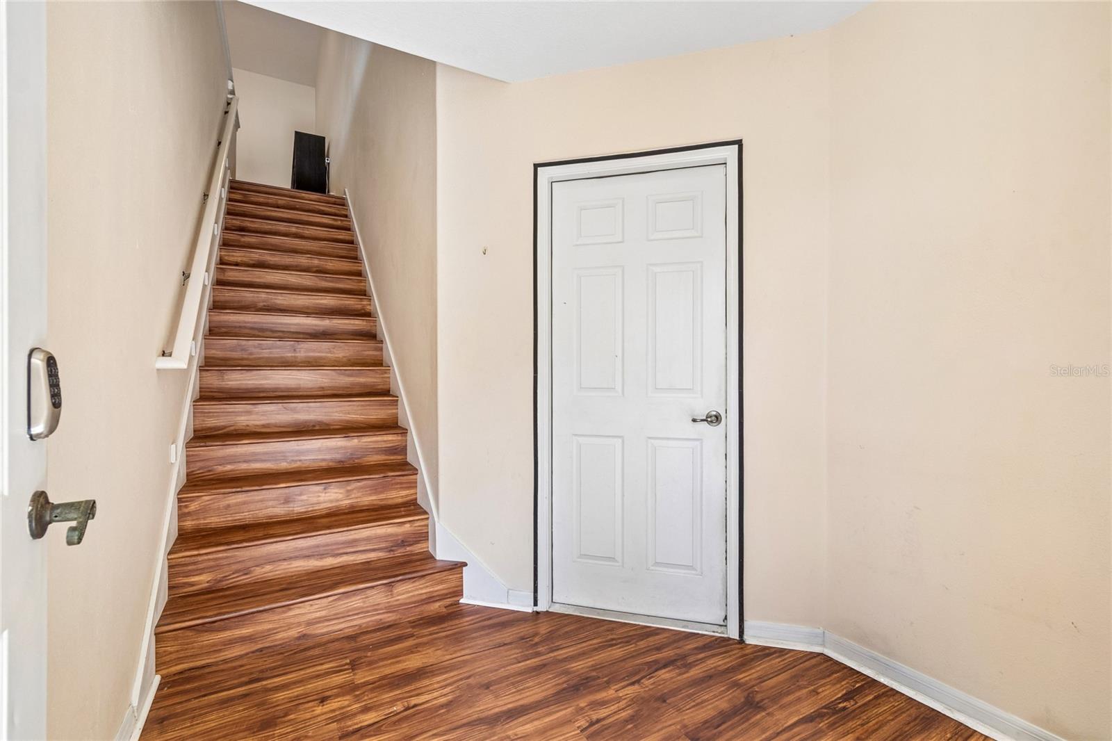 21041 SUNPOINT WAY #201 — photo 6