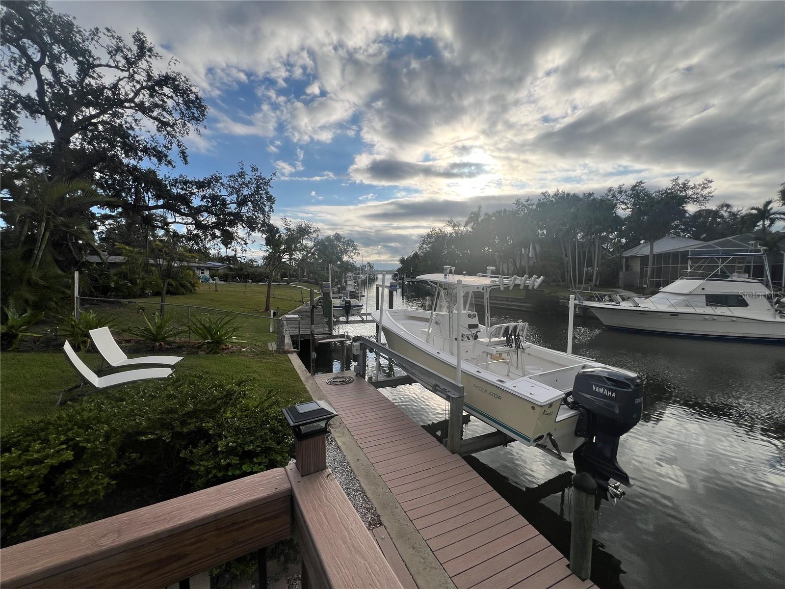 1827 BAYWOOD DR — photo 45