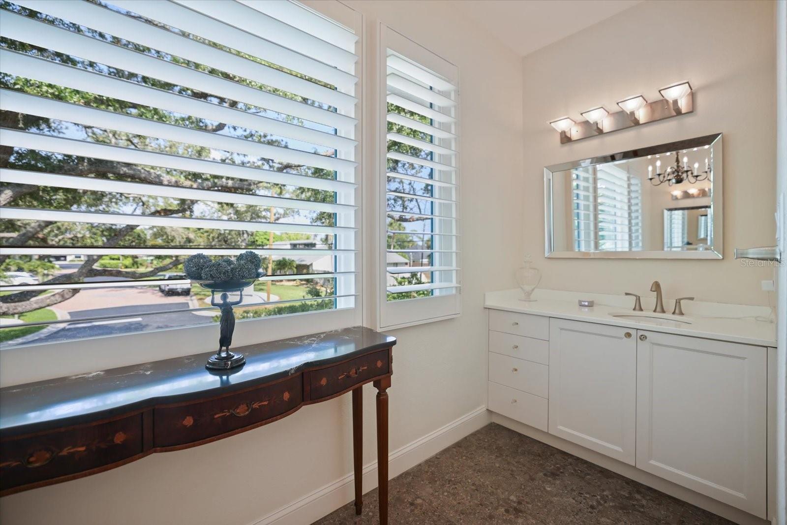 1827 BAYWOOD DR — photo 35