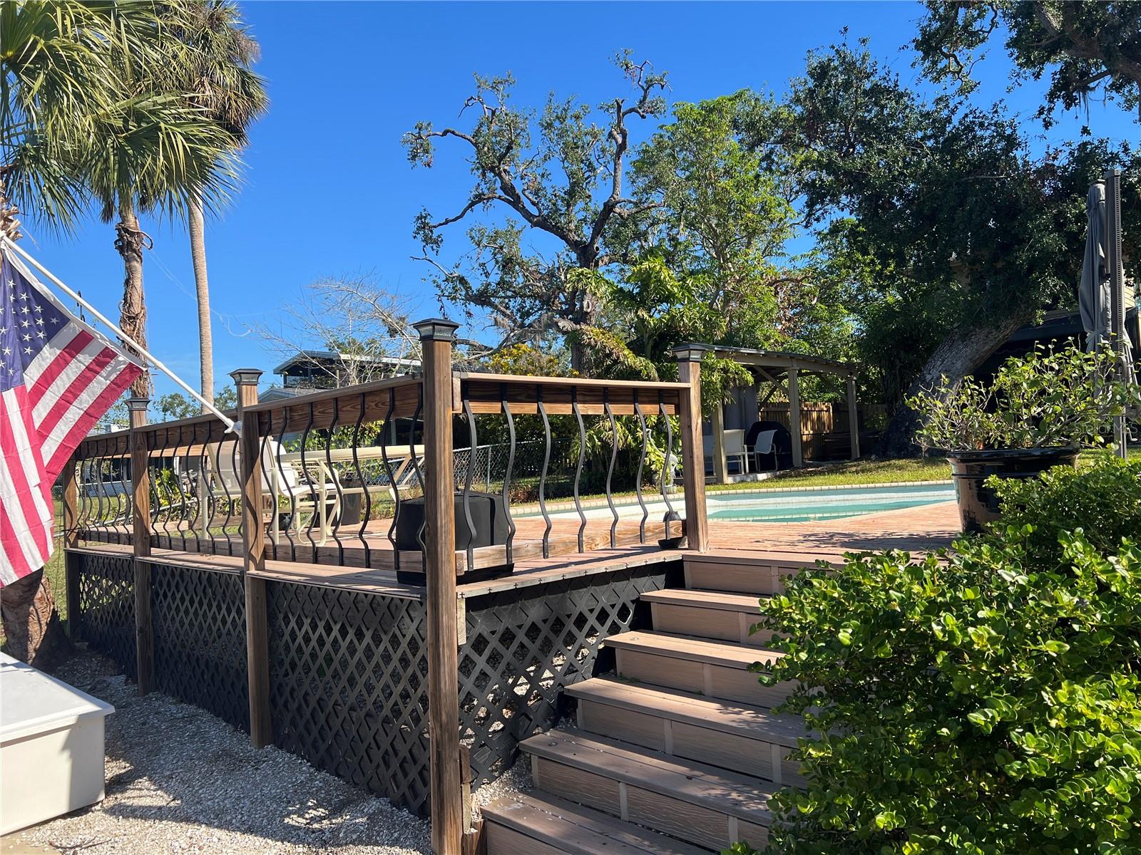 1827 BAYWOOD DR — photo 46