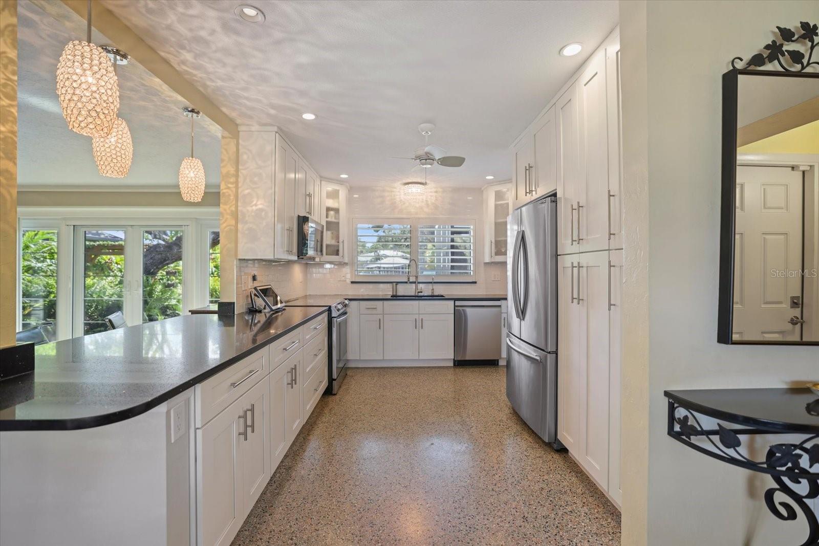 1827 BAYWOOD DR — photo 9