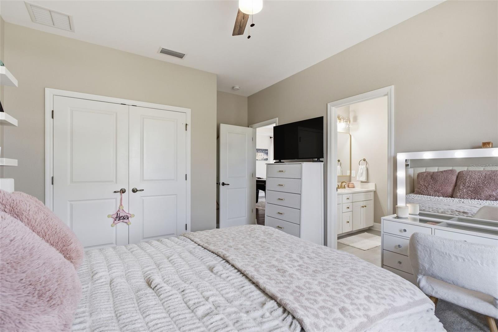 17909 HOWSMOOR PL — photo 51