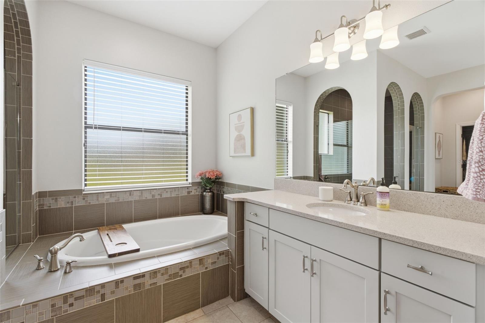 17909 HOWSMOOR PL — photo 33