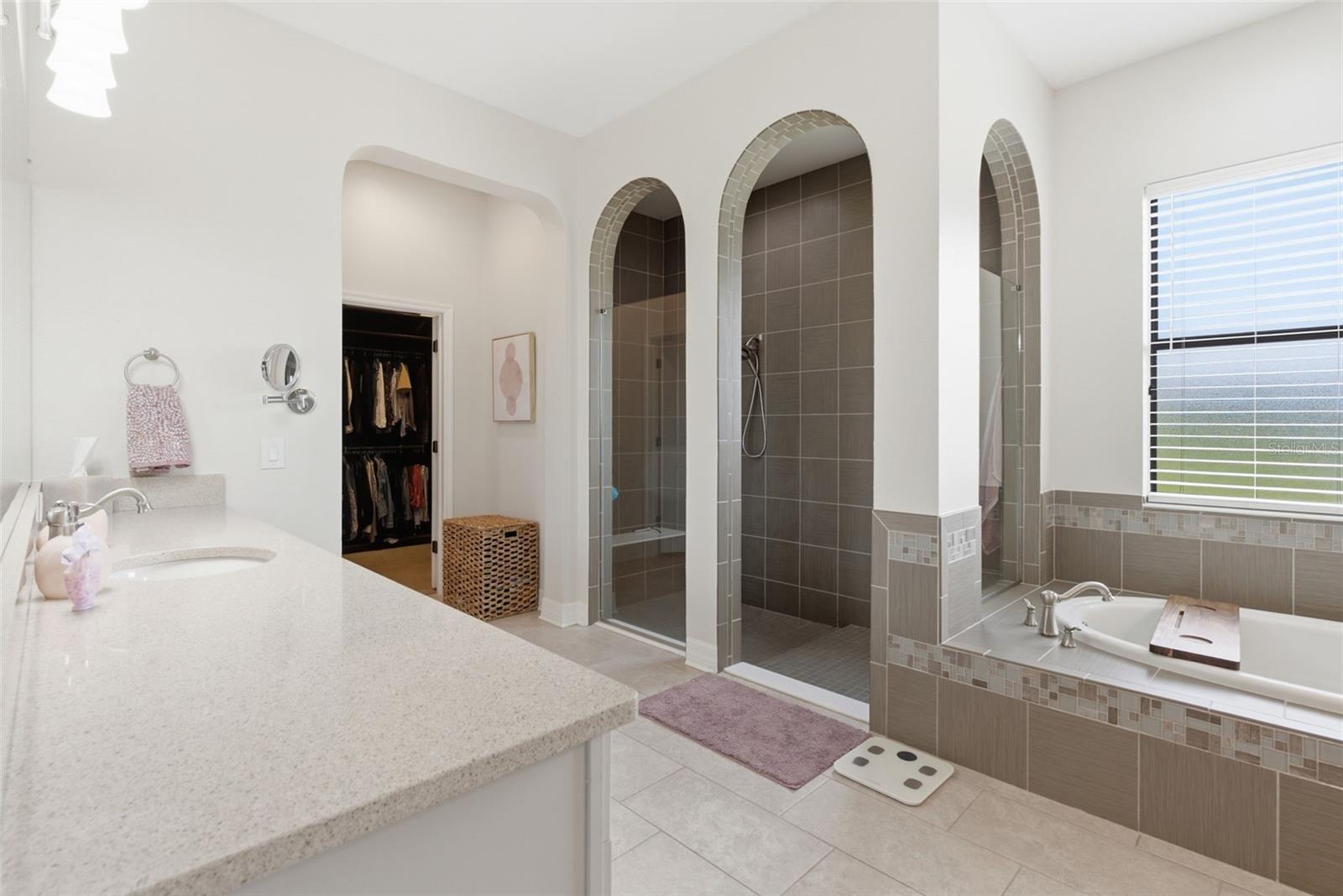 17909 HOWSMOOR PL — photo 35