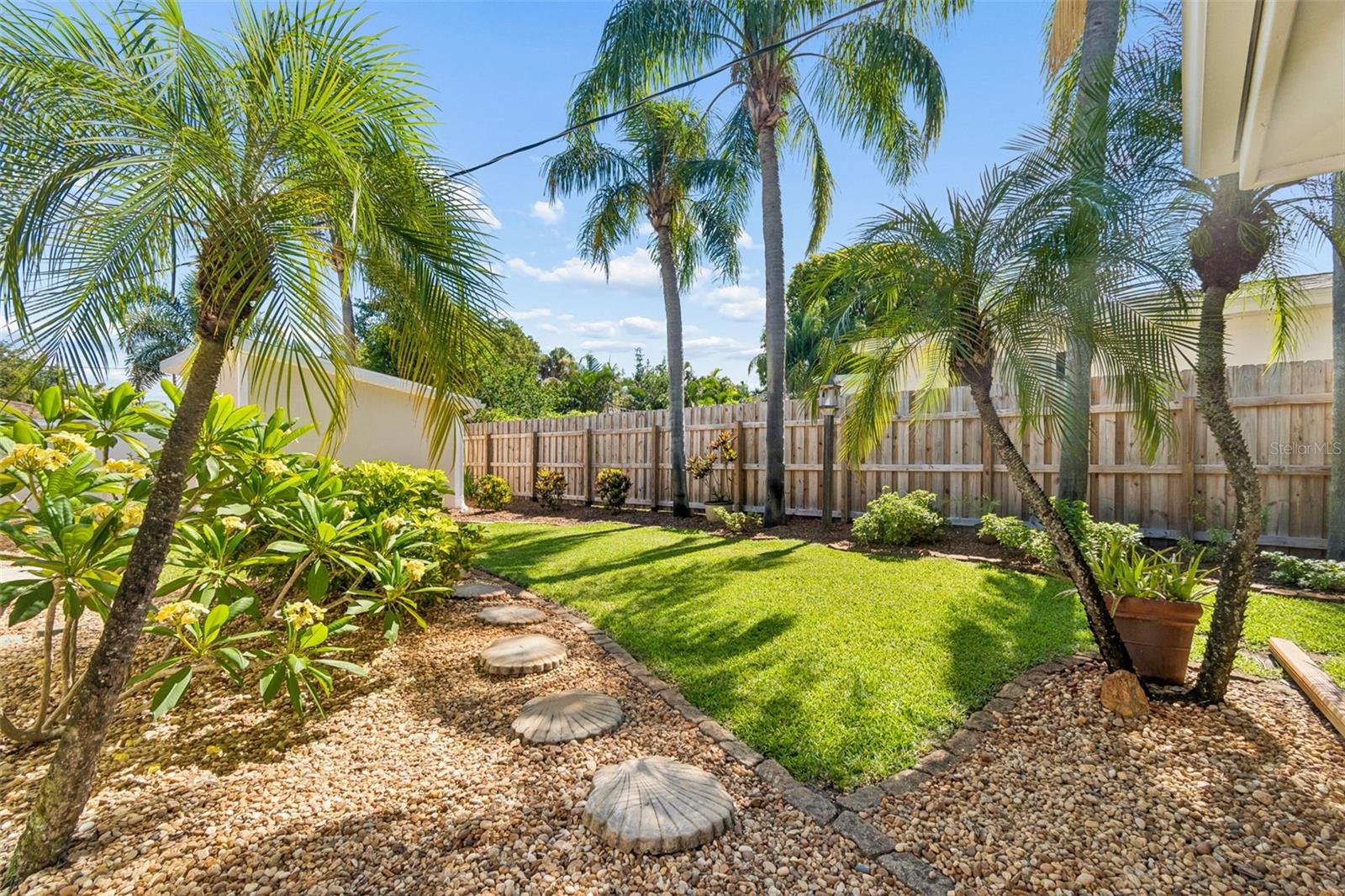 1743 EAGLES NEST DR — photo 51