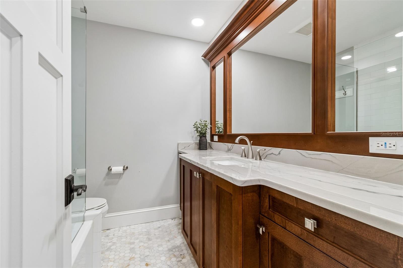 1743 EAGLES NEST DR — photo 37