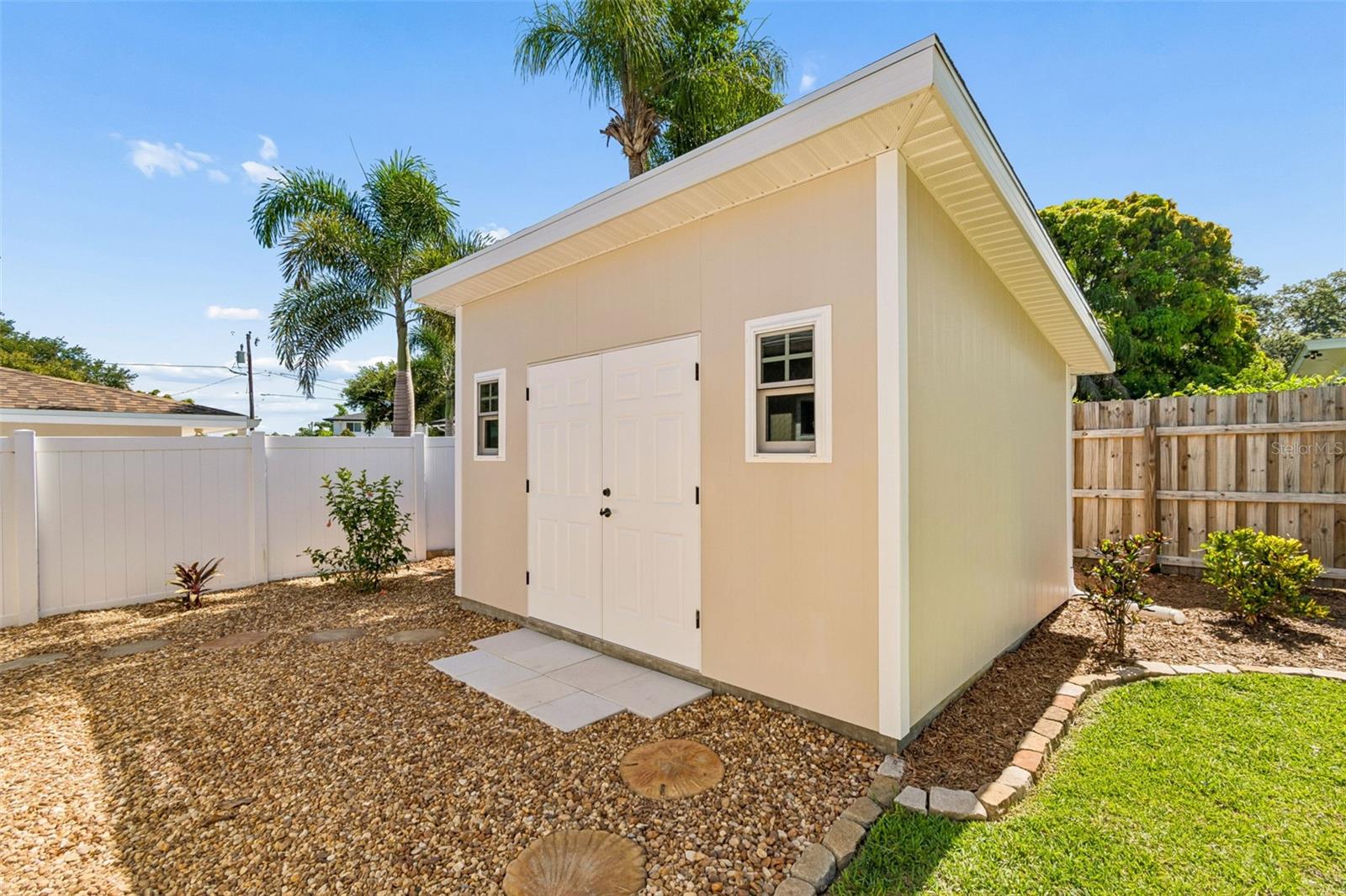 1743 EAGLES NEST DR — photo 55