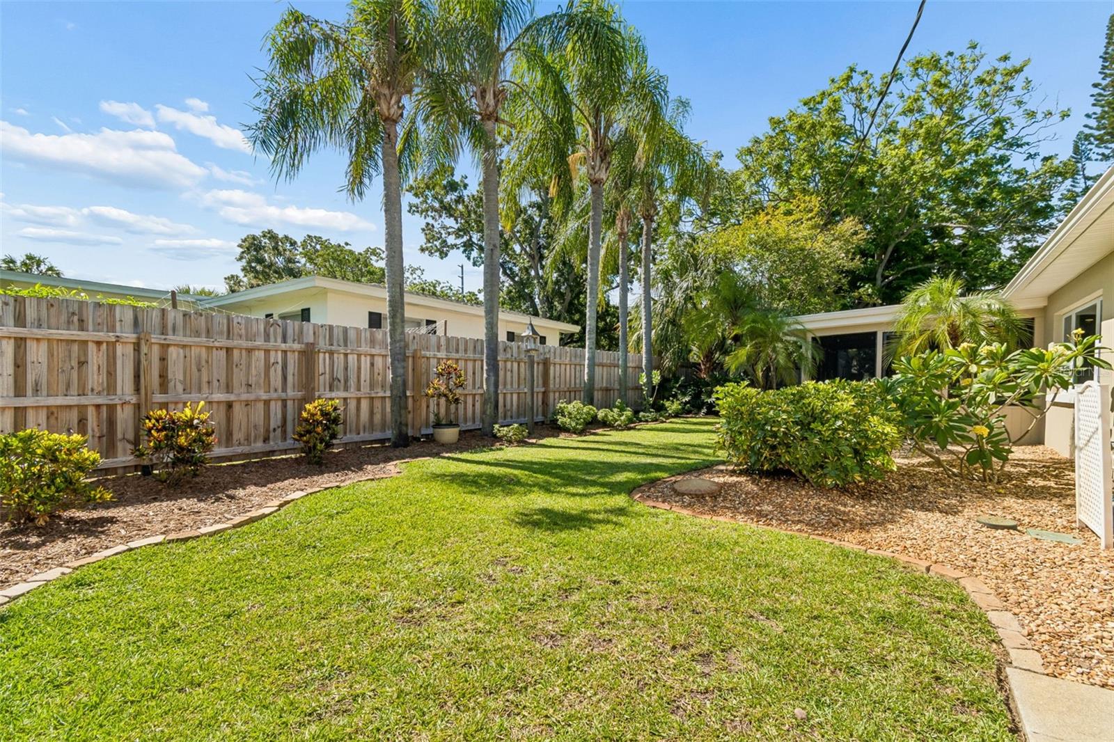 1743 EAGLES NEST DR — photo 61